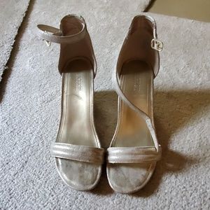Kenneth Cole Reaction Cake Shop Gold Wedges